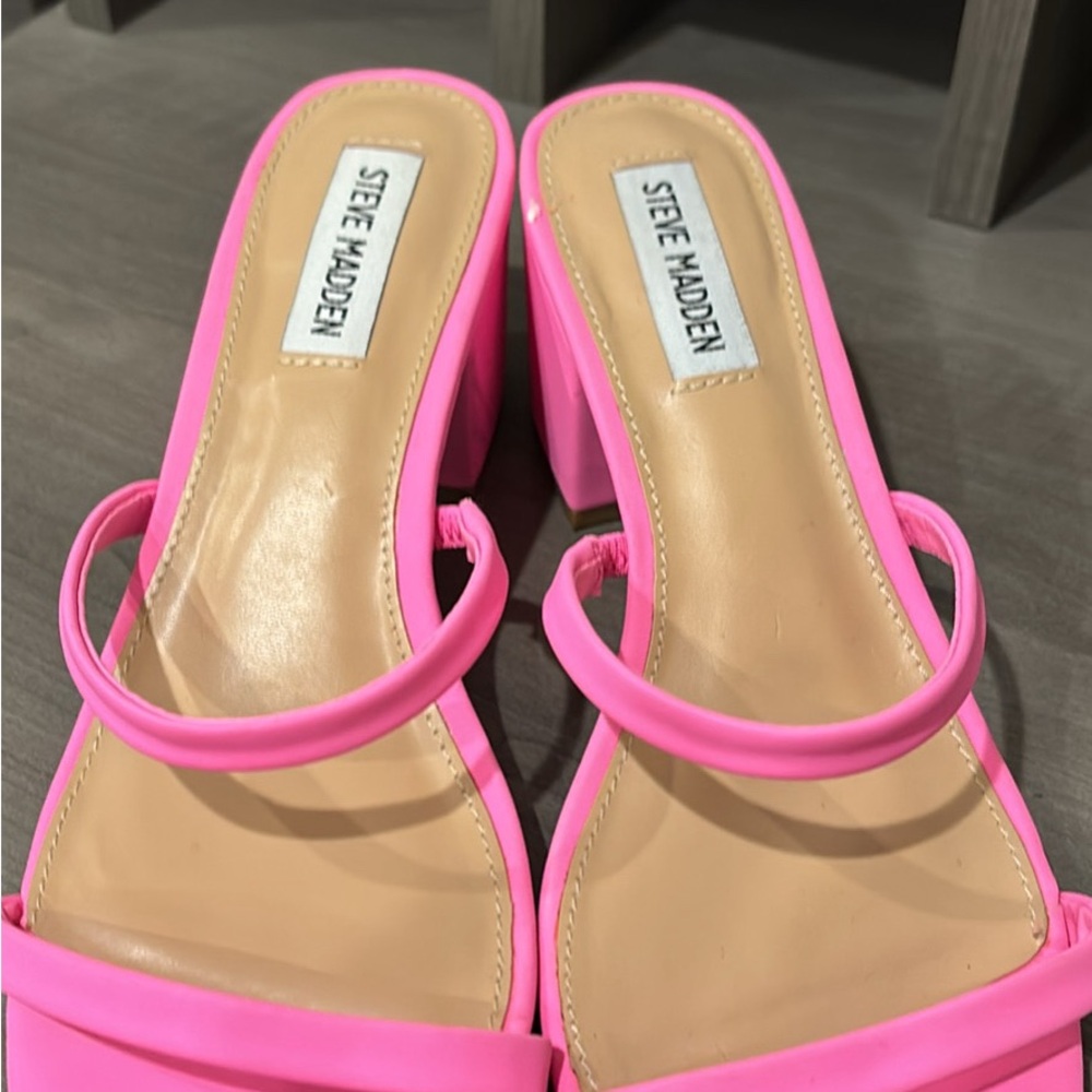 Steve Madden Pink Sandals with Minimalist Design